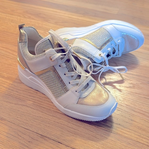 Michael Kors Georgie Gold Lurex Wedge Sneakers size 7 - Picture 4 of 13